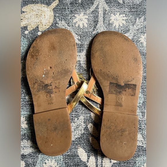 Lilly Pulitzer for Target Gold Pineapple Thong Sandal Flip Flops - Picture 5 of 8